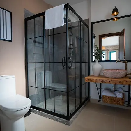 Ajlan Oia Bed & Breakfast Balikesir