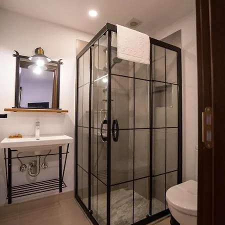 Ajlan Oia Bed & Breakfast